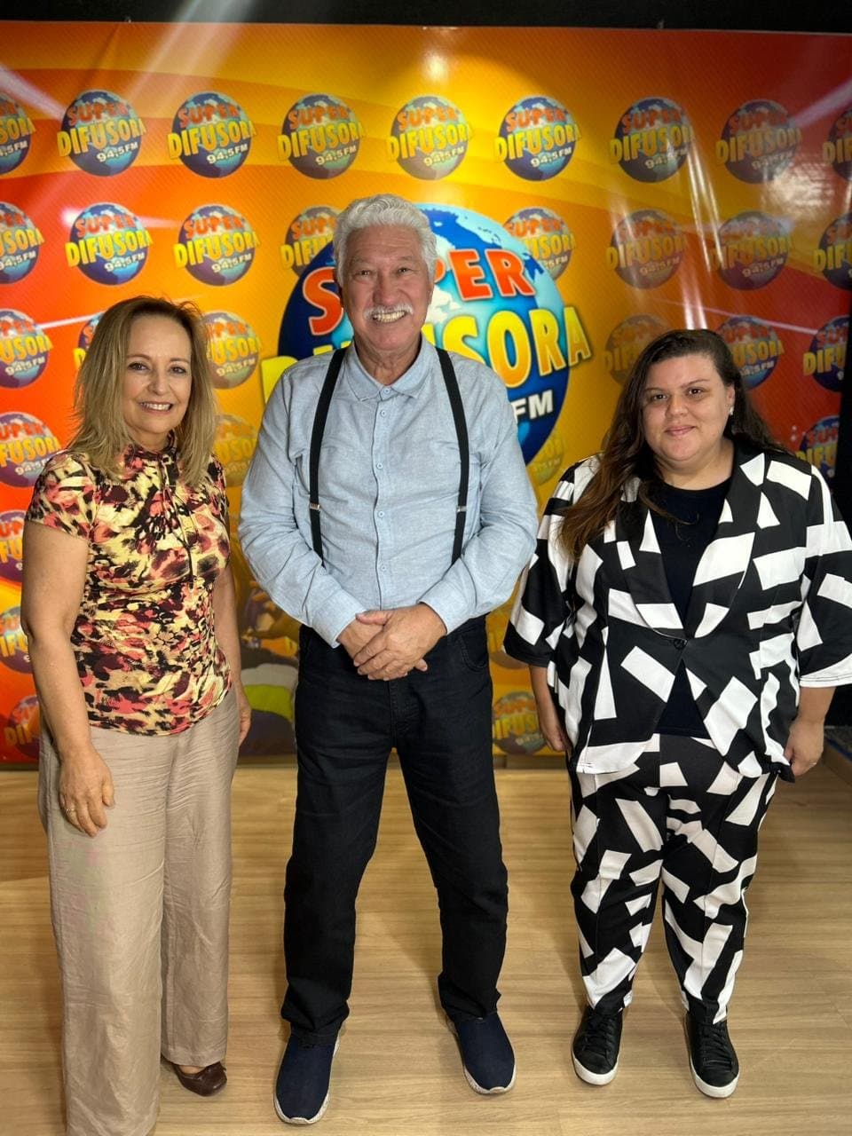 Secretária Soraya Giriboni e Ana Carolina Leonel da Silva explicam como destinar Imposto de Renda para projetos sociais em Itapetininga