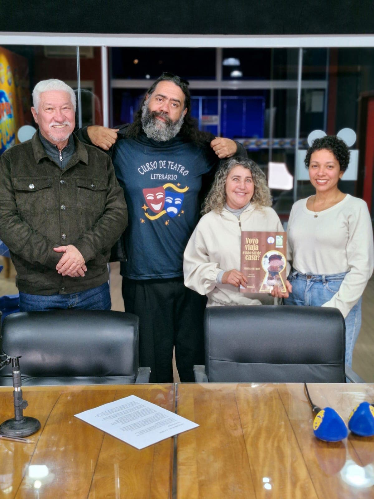 Fábio Jurera e Silvana Rodrigues apresentam projeto teatral que transforma livros em espetáculos e incentiva a leitura em Itapetininga
