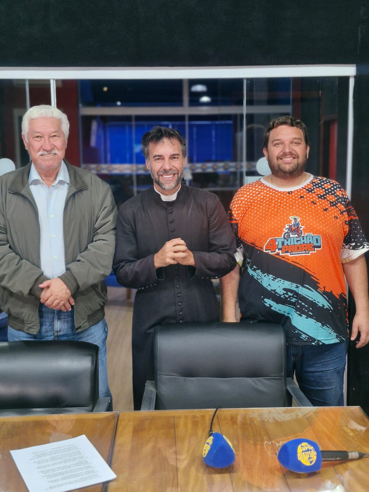 Padre Fernando Carvalho e Vitor Bueno divulgam 4º Trilhão do Padre em Itapetininga com programação especial nos dias 30 e 31 de maio